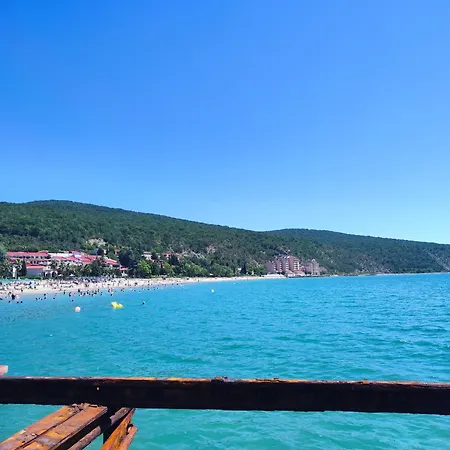 Sea View * Elenite